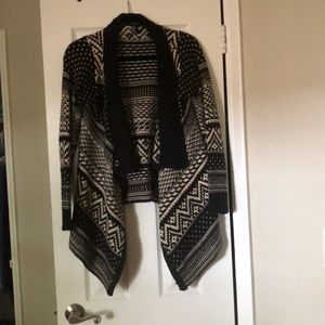 Forever 21 aztec print sweater size S/M